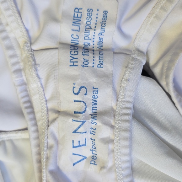 NEW VENUS White Ruched One-Piece Swimsuit - Picture 6 of 8